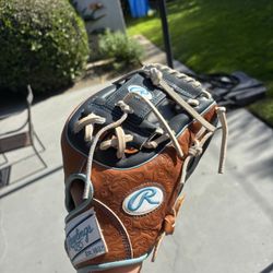Brand New Rawlings Heart Of The Hide Baseball Glove