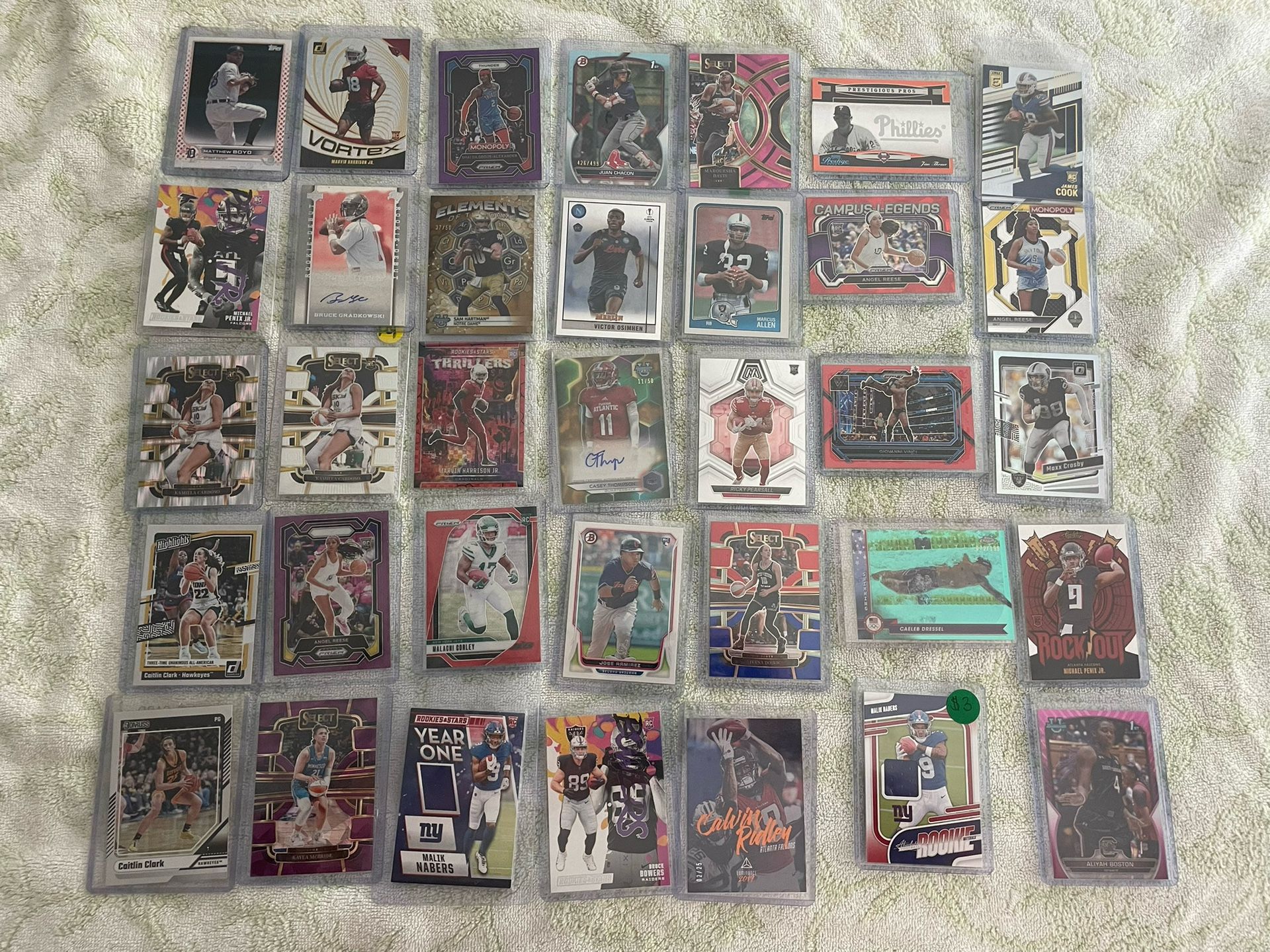 Sports Card Lot All Sports Football, Baseball , Basketball, Soccer And More
