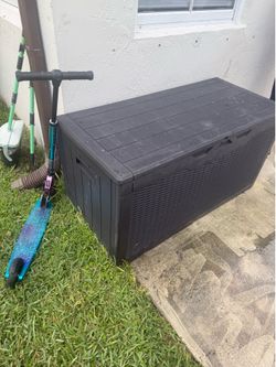 100 Gallon Waterproof Resin Deck Box, Large Outdoor Storage Box
