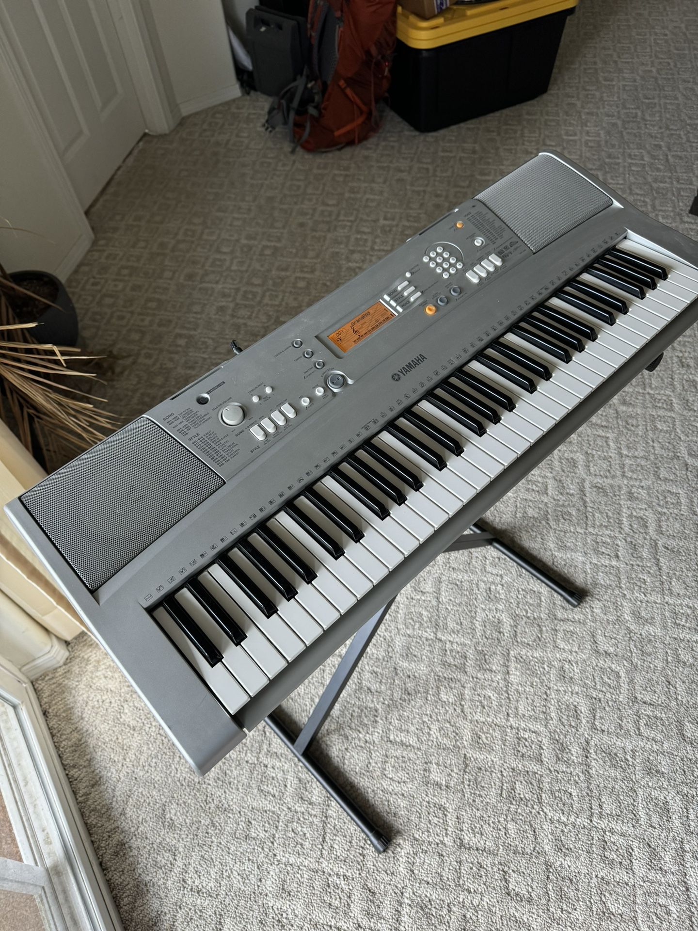 Yamaha Electric Keyboard Piano
