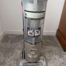 Shark vaccum
