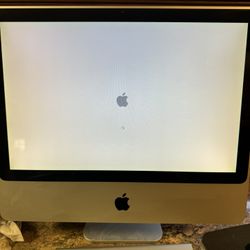 Apple desktop works great no Problems 