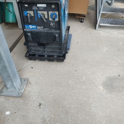 Welder Welding Machine Miller Bobcat 