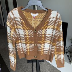 No Boundaries Junior's Cropped V-Neck Cardigan
