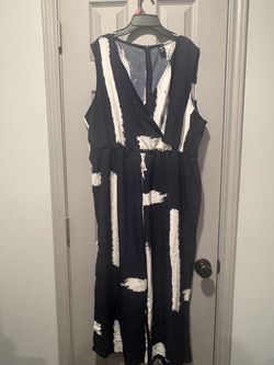 Black and White Abstract Print jumper