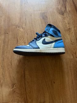 Air Jordan 1 Retro High OG Sneaker “Obsidian”