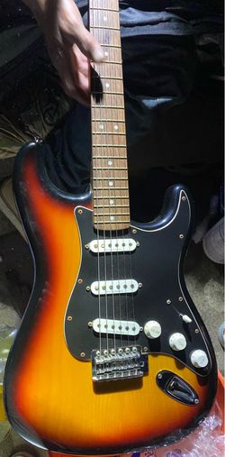 Square STRATOCASTER®