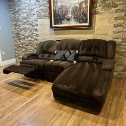 FREE DELIVERY-  2-Piece Reclining Sectional Sofa