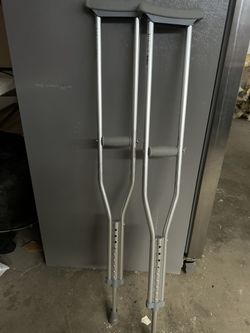 Crutches 