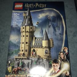Harry Potter Hogwarts castle. The main tower Lego set