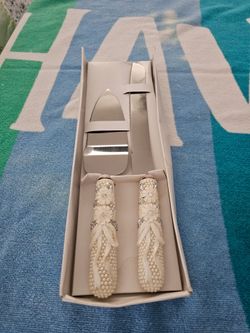 Wedding cake knife and server set