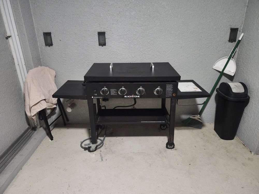 Blackstone 4 Burner Griddle - Converted For Natural Gas
