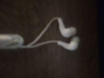 Free TWL 3.5mm headphones  white