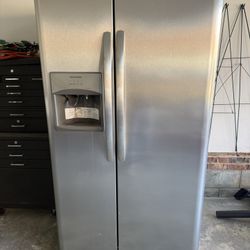 Frigidaire Side by Side Fridge