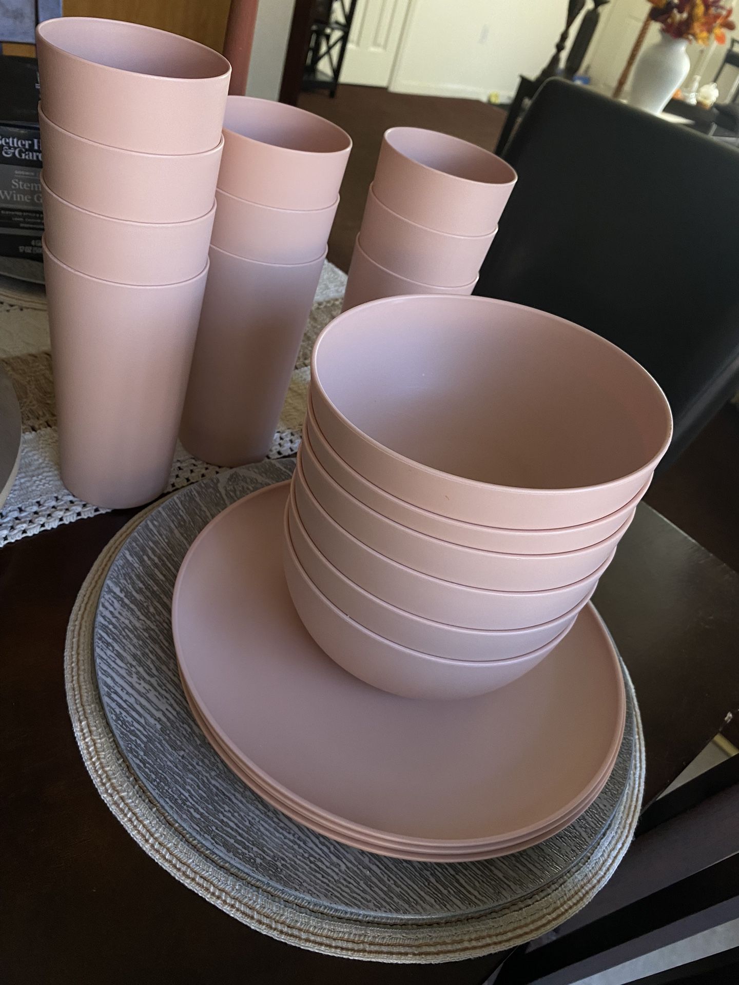 20 Pieces Dusty Rose Dinnerware
