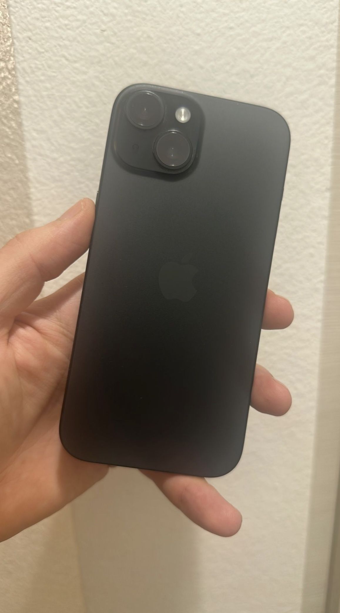 Apple iPhone 15 (128gb Unlocked / No Sim Restrictions) 10/10 Condition New 100% Battery Life Didn't Use It Black Color