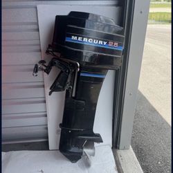 1970s Mercury 25HP Outboard Motor