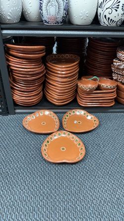 💥💥Barro plate hear shaped $8 each…. (8,5”💥💥