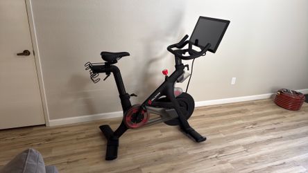 Peloton.