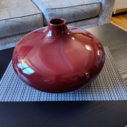 ($20) Burgundy Colored Ceramic Table Decor