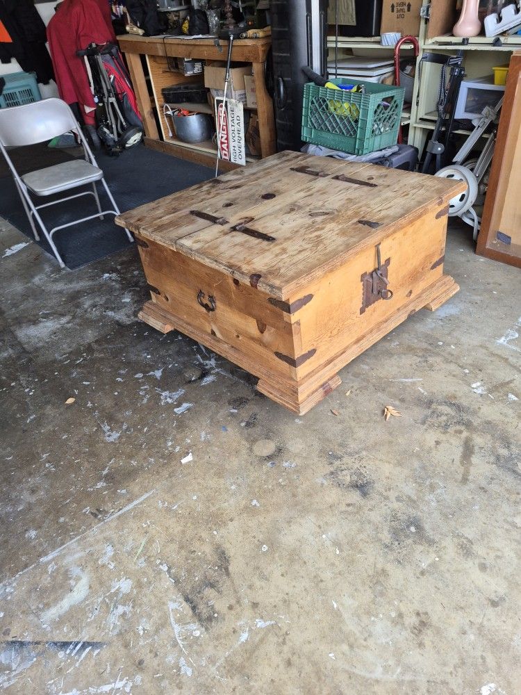 Rustic storage coffee table