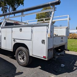 8' Harbor Utility Box W/Installation 