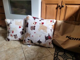 Cuddle Dudds Throw Pillows With Dogs 2ea Brand New With Tags