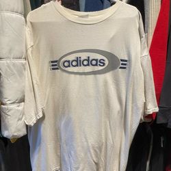 Vintage Adidas t-shirt 