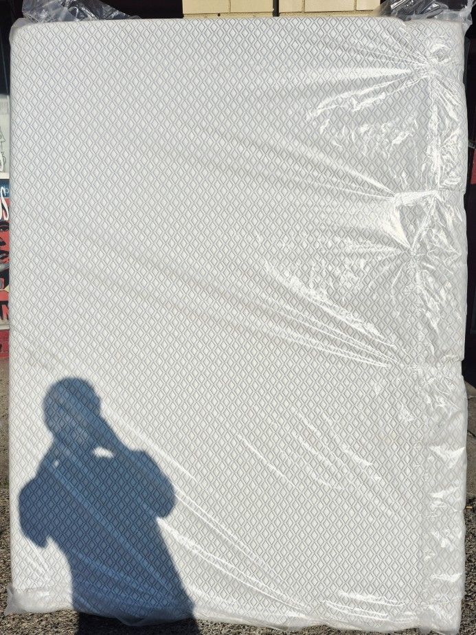 Queen Size Sealy Mattress (Brand New) Delivery Available