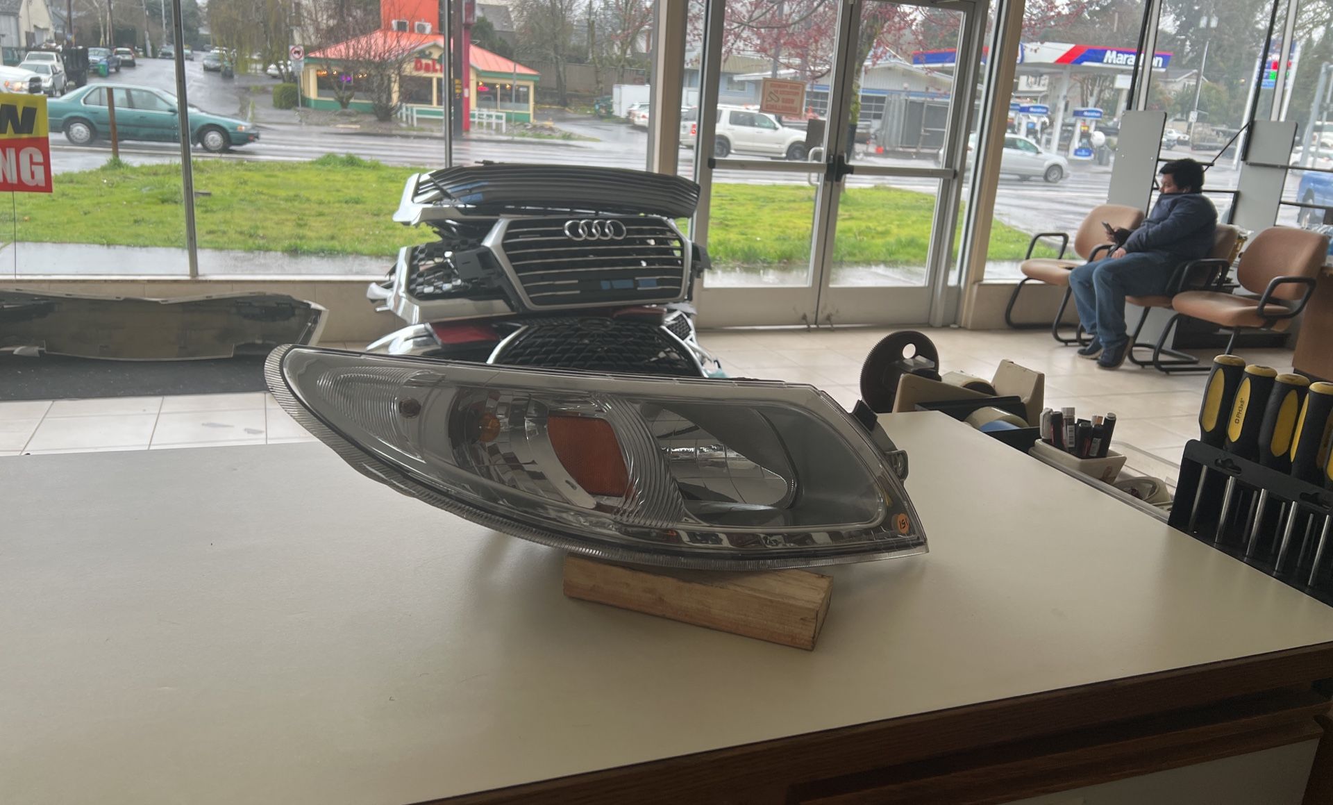 2009 To 2012 International Headlight Passenger Side Assembly #151 FC202