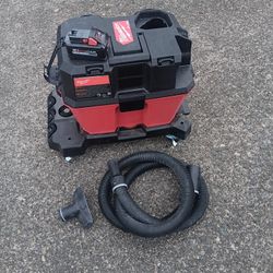 Milwaukee 0190 M18 Fuel Vacuum. Excellent Con with 8.0bat(Just What's In The Pics) For Pick Up Fremont Sea. No Low Ball Offers Please. No Trades. 