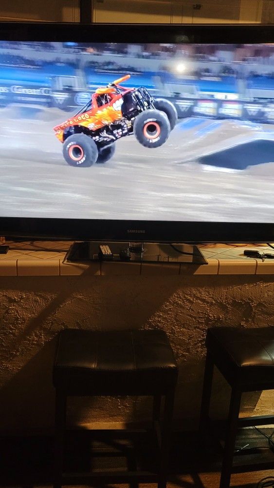 60" Samsung TV With 4k Firestick That Makes It A Smart Tv Firm Price