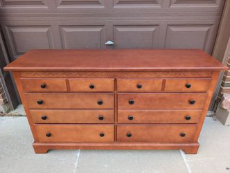 6-Drawer Dresser