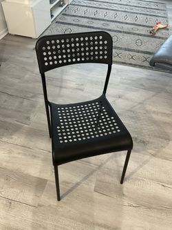 4 Small Plastic / Metal Chairs
