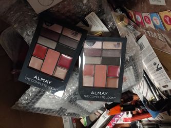 New Make up bundle $75 for 25 pieces + free shipping Ships next day :) perfect for the makeup junkie