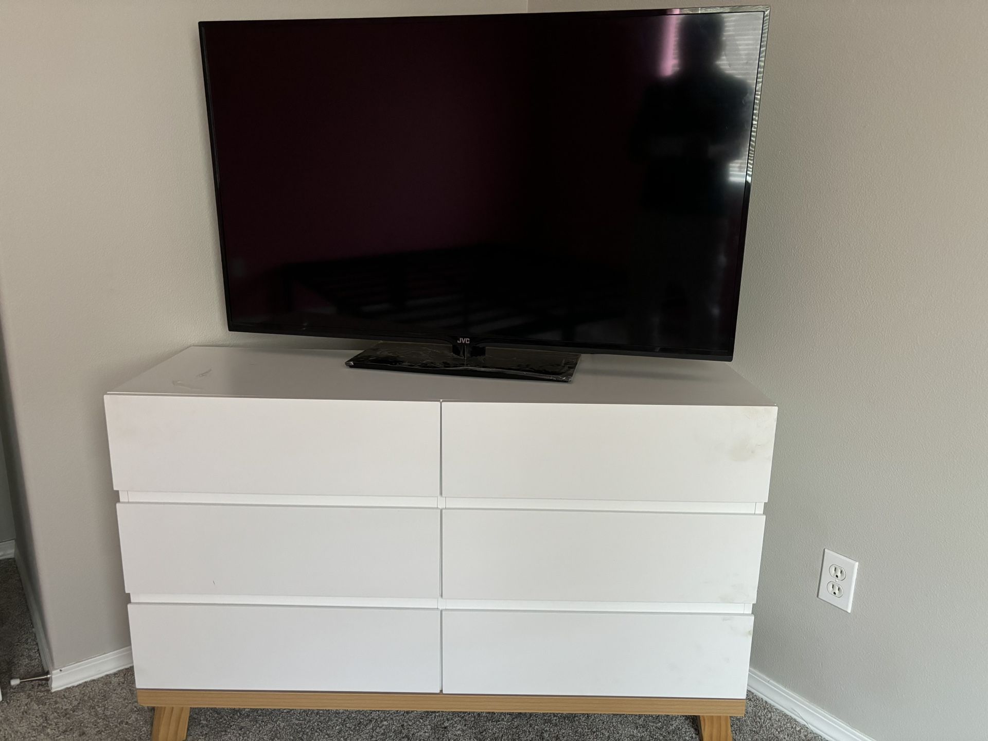 White dresser