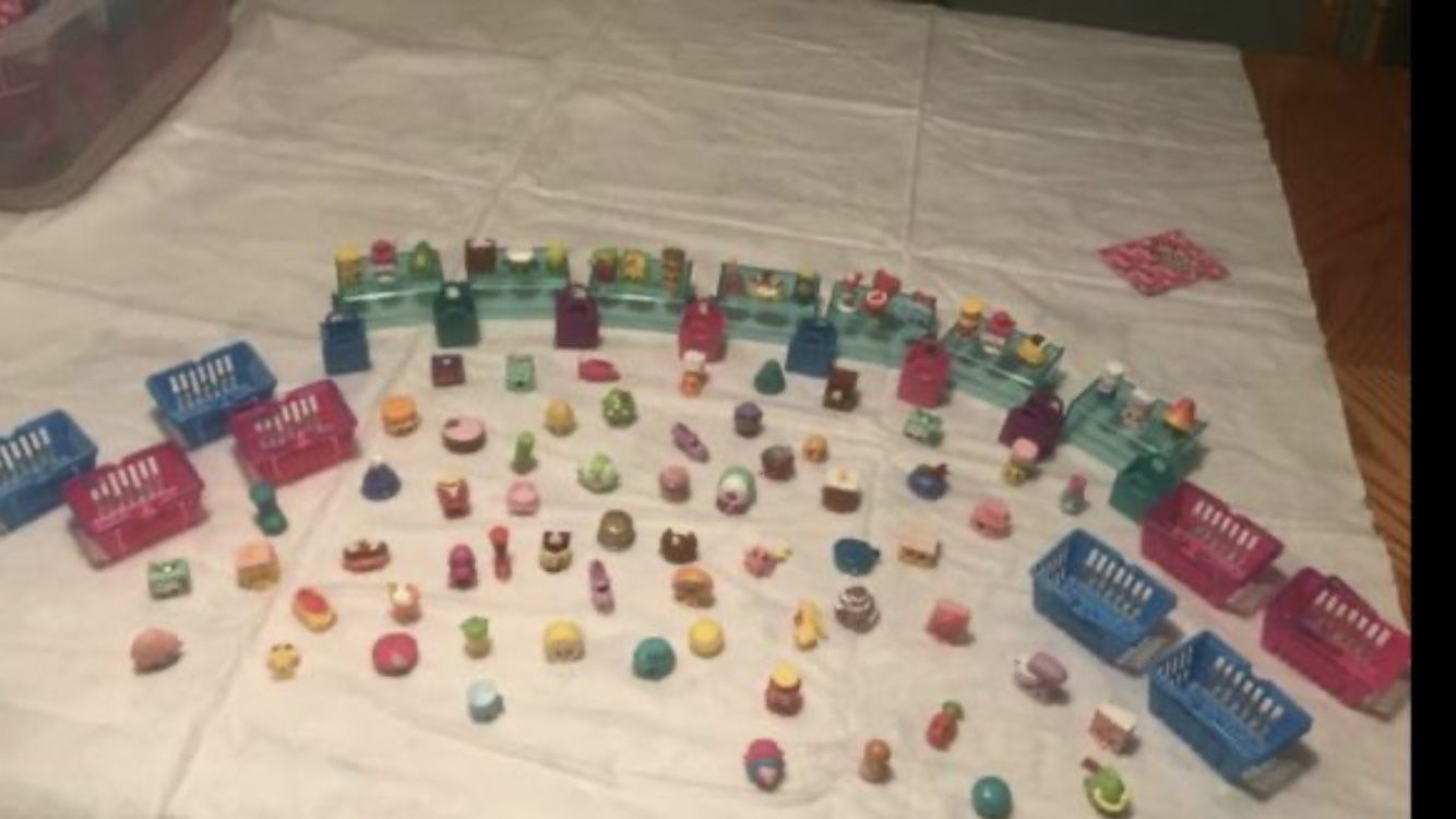 Shopkins with shopping baskets all together -100 pieces They Are Clean A pack To Be Ship Out