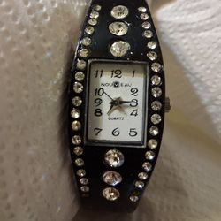 NOUVEAU CUFF WATCH