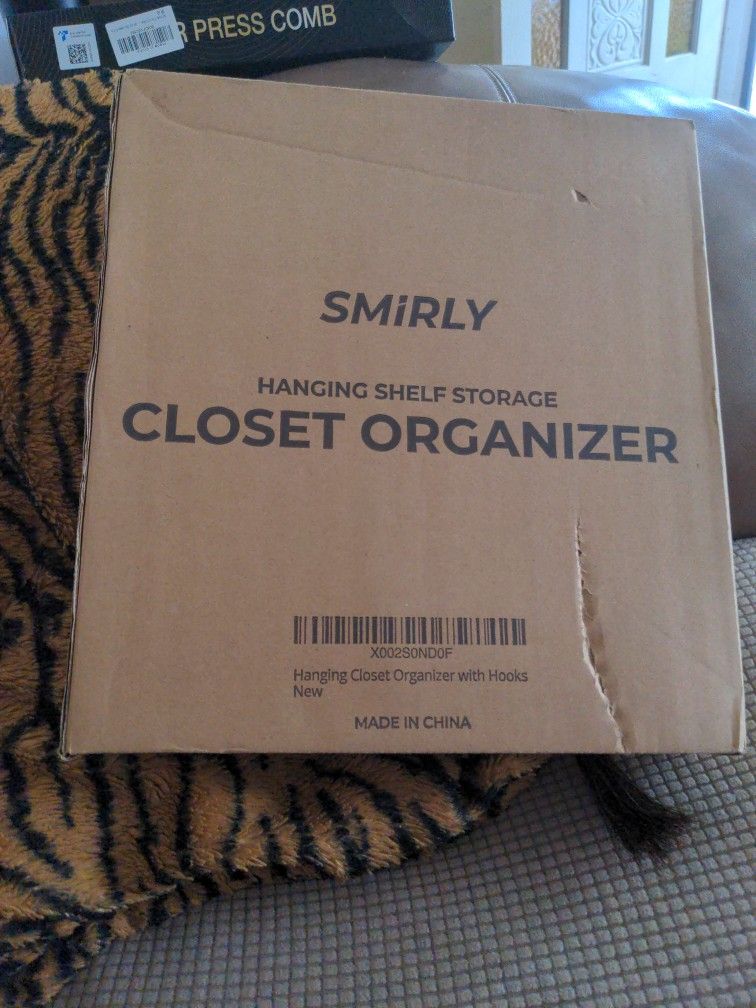 Smirely Closet Organizer