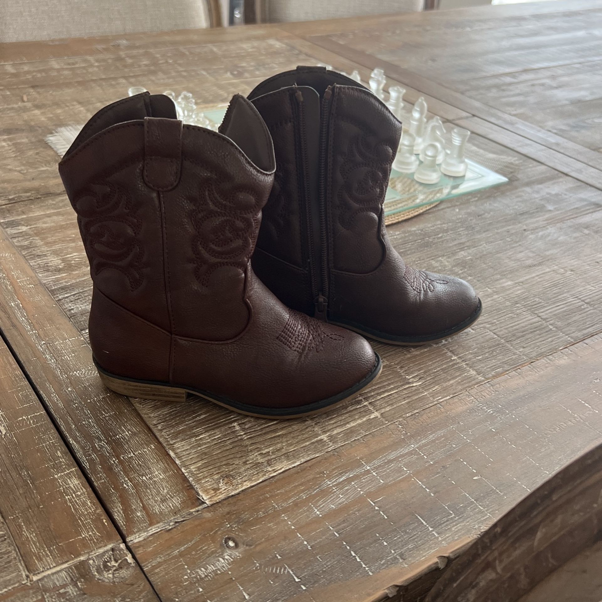 Boys, Girls Cowboy Boots Size 11 Rarely Worn In Very Good Shape No Scratches