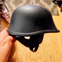 Leather Vintage Style Motorcycle Helmet..Size Med Adult...Padded Inside..Brand New!