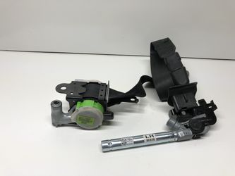 2013-2018 Hyundai accent left seat belt