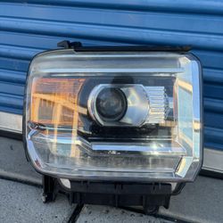 2014,2015 GMC Sierra 1500/2500 Headlight/Foco Delantero Xenón,Rh Passenger Side,Oem,Original Ask