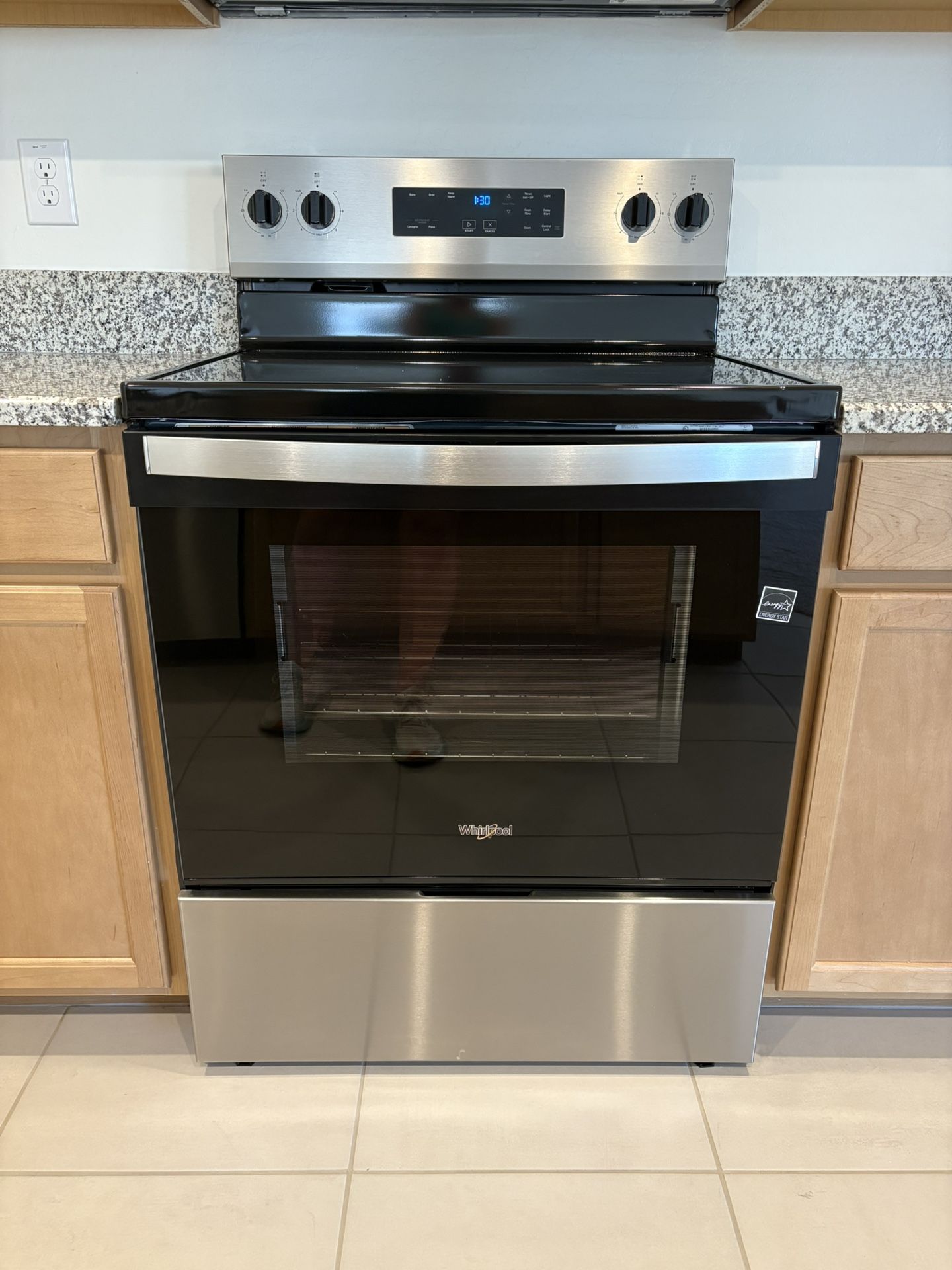 Whirpool Appliances (Brand new!!) - Range/Oven, dishwasher, Microwave