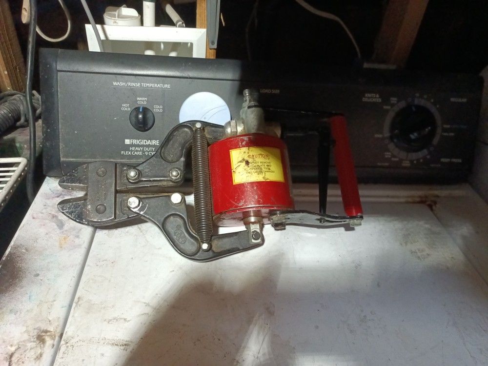 HKP Pneumatic Bolt Cutter