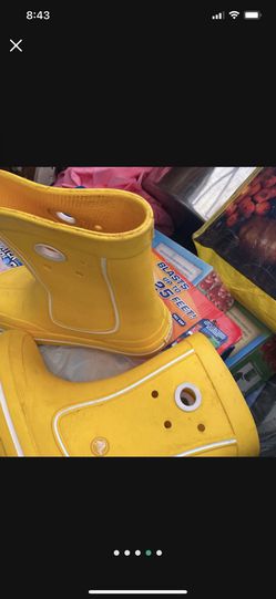 Crocs Yellow Boots For Kids Size 3 Perfect For Rain 🌧  Thumbnail