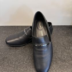 CLARKS Pure Viola Trim Women/Adult shoe size Women 6.5 Black Leather