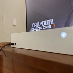 Xbox Series S with all Cords, Controller, Rechargeable Battery and Headset 