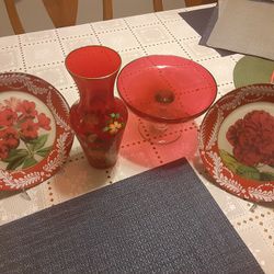 GORGEOUS LOOKING Red PICTURES and VASE WITH Bowl VERY good condition