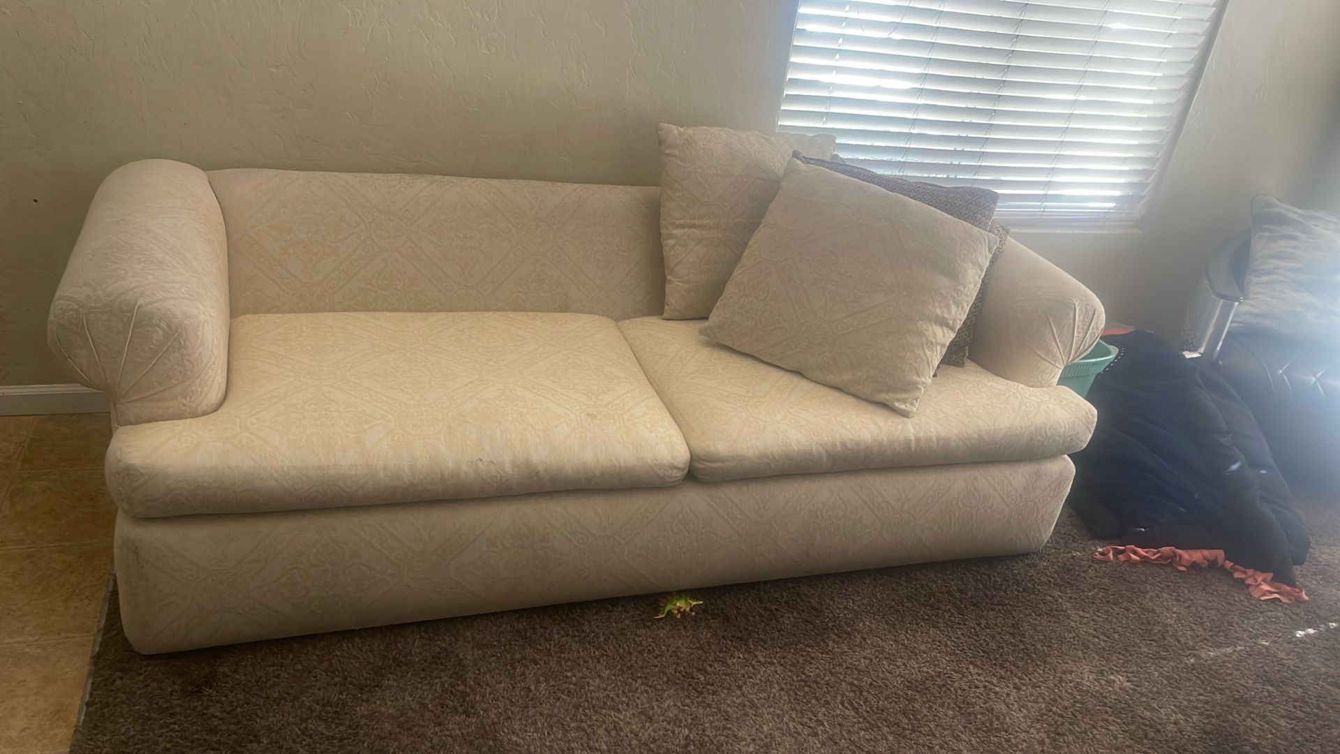 Couch Farmhouse